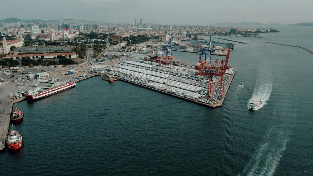 Aerial view of a busy container terminal and seaport in İstanbul, Türkiye.